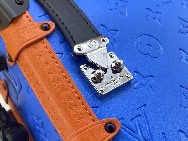 ルイヴィトンバッグ角部分ディテール